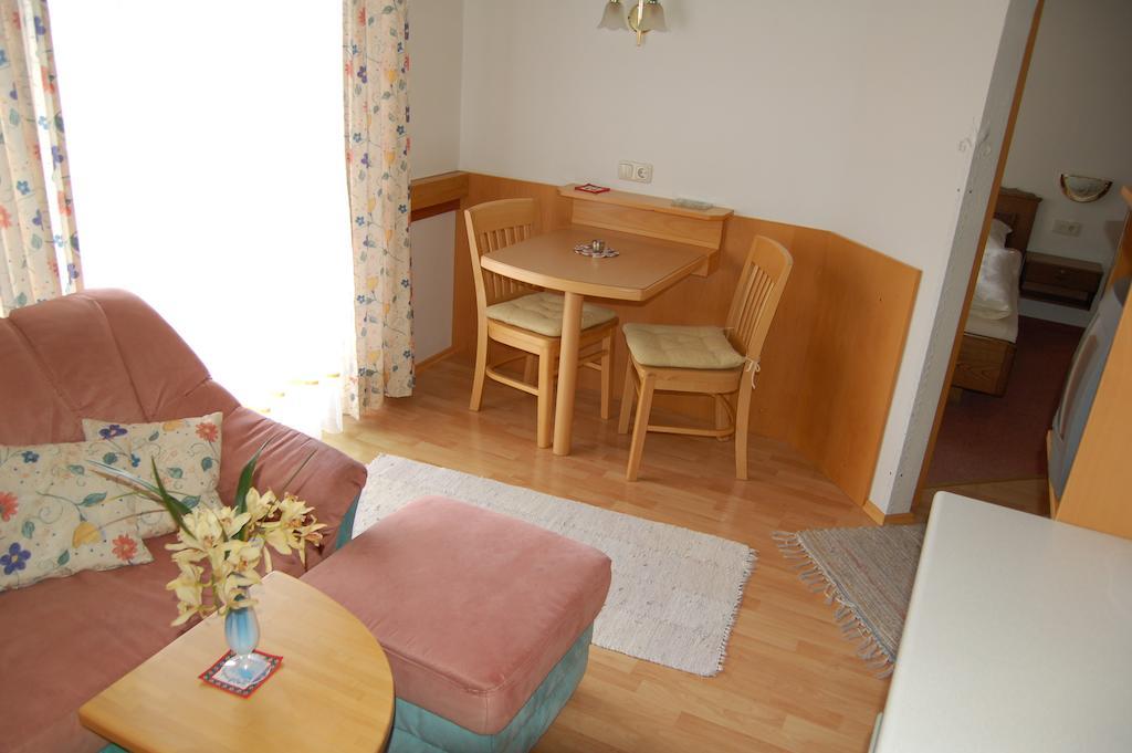 Landhaus St. Rupert Bad Hofgastein Ruang foto